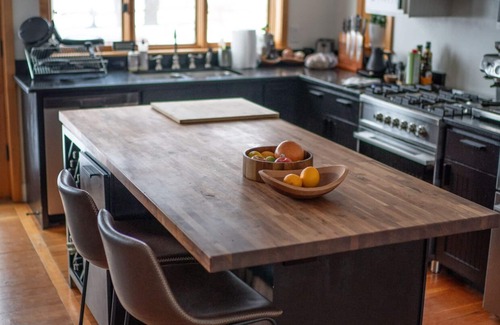 Wilson House | nEscape to this private, cozy cabin a short drive from Jackson Hole Mountain nn