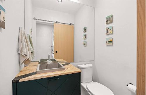 Okanagan-Similkameen House | Nest Luxury Modern Lake House