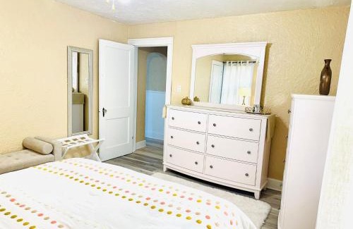 Niagara Falls House | Nest of beauty in Niagara Falls