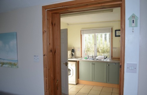 Hayle Apartment | Nestled towards the far edge of the park, with direct access to the south west coast path