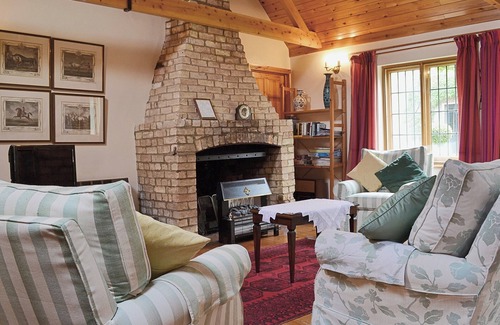 Thistley Green Cottage | Netherall Manor Lodge