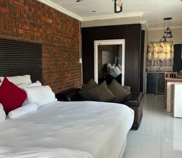 Empangeni House | Nethezeka guest house