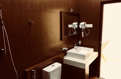 Siyambalanduwa Hotel | Nethmini Regency