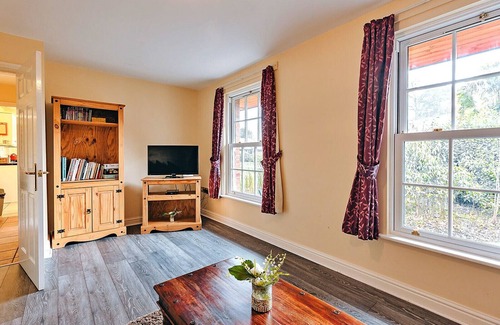 Eaton Mascott Cottage | Netley Hall - Rose