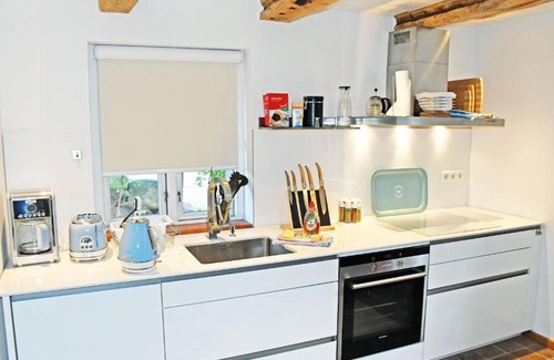Monchgut-Granitz House | NEU angeboten Mönchguter Ferienhaus u Reetdach mit Kamin