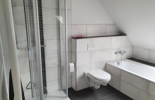 Plaaz Apartment | NEU! Ferienwohnung Walnusstraum