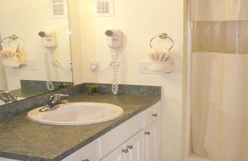 New Bern Apartment | Neuse River Condo with Marina View in New Bern - Two Bedroom Condo#1