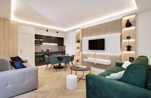 Quartier de la Porte-Saint-Denis Apartment | NEW Éclat du Faubourg 2 CH Luxe