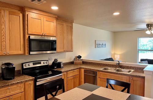 Thackerville House | NEW! 2 King Beds, Clean, Close to Casinos Safe and Quiet!