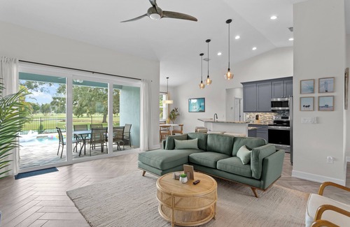 Whitfield House | NEW!4B/2BA/Pool/Pickleball/Putting Green/BBALL/ON GOLF COURSE