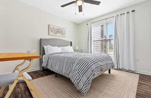 Auburn Apartment | New 4BR 4BA AU Oasis 2 Mins to Downtown & Stadium Sleeps 10