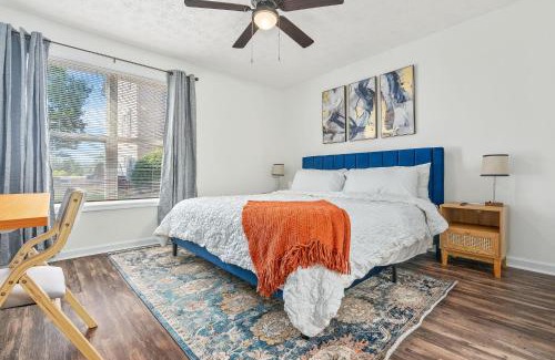 Auburn Apartment | New 4BR 4BA AU Oasis 2 Mins to Downtown & Stadium Sleeps 10