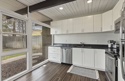Canyon Rim House | New 5 bd(2 families) near downtown & ski resorts