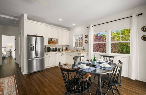 Poipu House | *NEW 7BD Farmhouse Estate |Pool, PickleB, Gym| AC