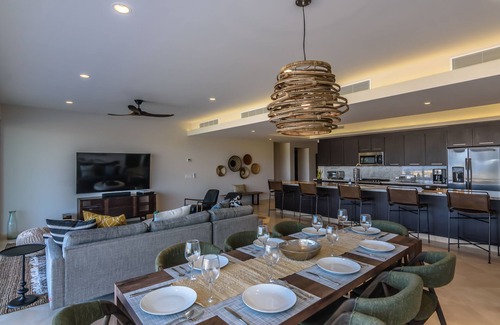 Libertad Condo | NEW! Amazing Ocean View with 10-15 minute walk to Downtown San Lucas!