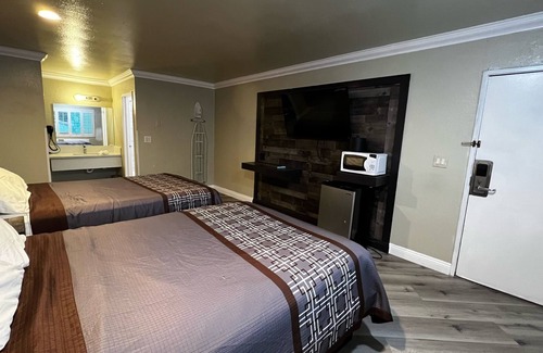 Orange Hotel | New American Inn and Suites