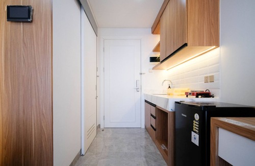 Suko Manunggal Apartment | New And Cozy Studio At 88 Avenue Apartment