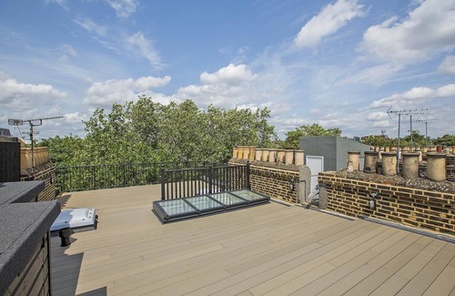 Earl's Court Apartment | NEW! BEAUTIFUL 2 BED 2 BATH APARTMENT IN CHELSEA AND KENSINGTON
