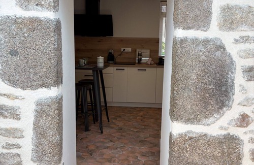 Lanildut Ski Chalet | NEW - Beautiful renovated stone house