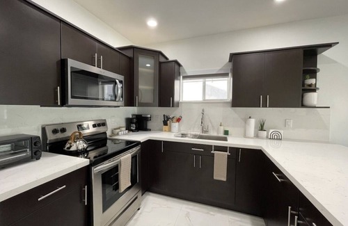 West Little River House | NEW BUILD! Luxury 3 Bedroom/2 Bathroom Private Clean Home - MIAMI☀️🏝