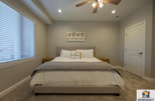 Branson House | NEW BUILD Luxury 3BR Walk-In - Resort Amenities - FREE TICKETS INCLUDED - FH-G204