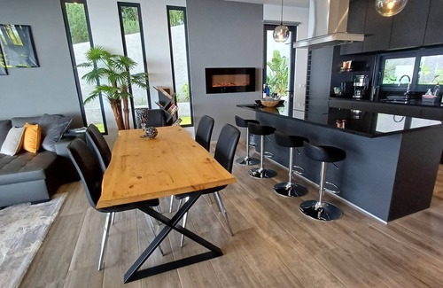 Calheta Villa | New building above the roofs of Calheta, absolute privacy with a heatable pool