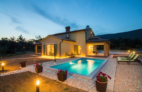 Vranja House | new built Villa with pool in the Nature Park Ucka-Opatija. Relax and Detox