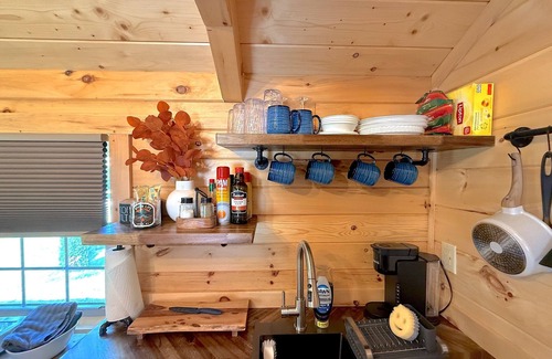Town of Hope Cabin | NEW! Cabin with gazebo on the river! 111B