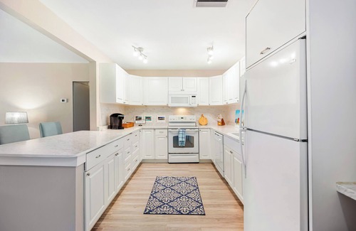 Alta Vista House | NEW! Charming 3/3 Home near Payne Park and Legacy Trail