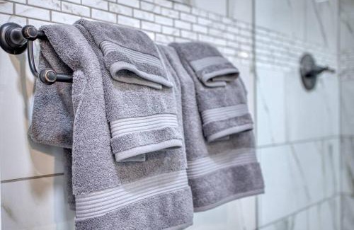 Columbus House | New! Comfy Home with Playground Near Ft Moore!