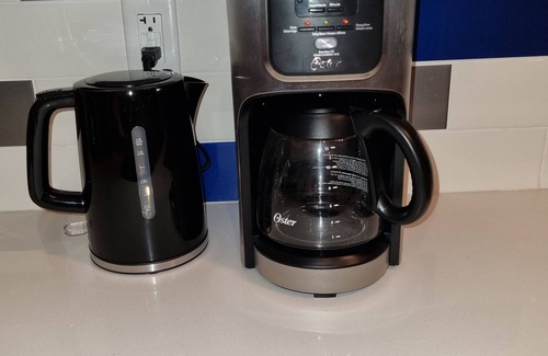 Sage Hill Apartment | New cozy condo with air-condition and free parking in a homely environment.