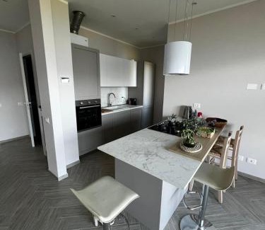 Cerro Apartment | New Cozy Stay with Lakeview