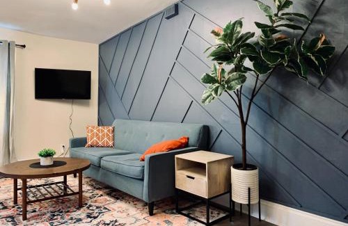 North End Apartment | NEW Cozy& Stylish 2-BDRM, Close to Downtown, Unit #3