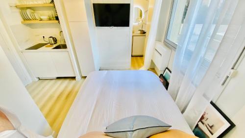 Monte Carlo City Centre Apartment | New Designer Studio next to Casino Square with AC & Internet