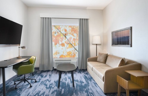 Millenia Hotel | NEW - Fairfield Inn & Suites by Marriott Orlando at Millenia
