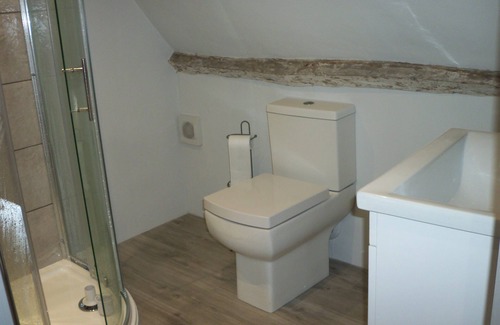 New Forest District Cabin | New Forest Escapes. Sleeps 2-6 Quirky, historical and a great base to explore.