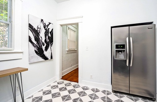 West End House | *NEW* Gorgeous Beltline Bungalow Centrally Located