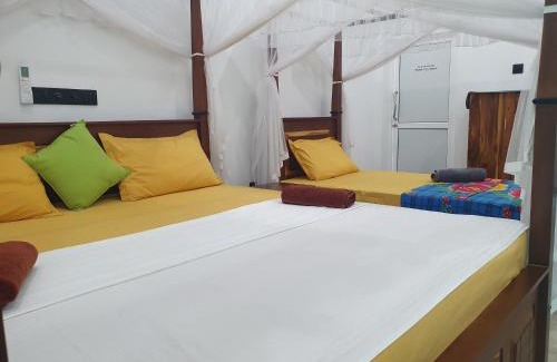 Thalaramba House | New Happy House Mirissa