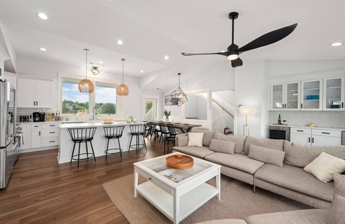 Corolla House | NEW, Heated Pool, HotTub, Elevator, Golf, Sound, Renowned Currituck Club Access