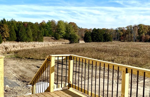 Saugerties House | New Home, 2 Bd, 2.5 Bath, open floorplan, sleeps 6.