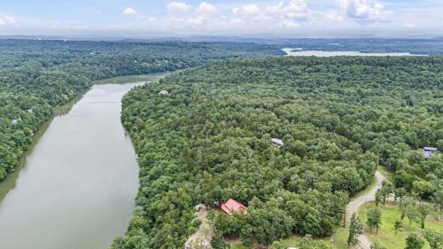 Centerville House | New Hot Tub Judes Peak on Big Piney Creek