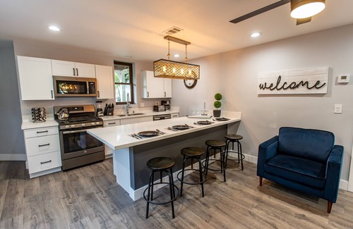 Hillcrest Condo | NEW! Hot Tub, Next to Convention C, Little Italy and Balboa! Families Welcome