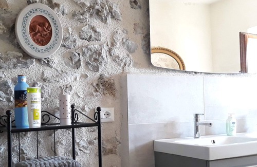 Polino House | New. La Sentinella. Perched on a rock. Renovated 16th century stone barn.