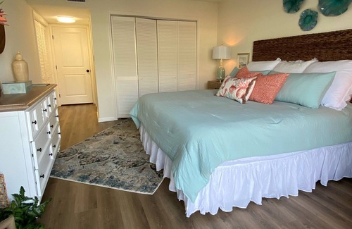 Key Allegro Condo | *NEW Listing* Beautiful First Floor Waterfront Condo in Key Allegro