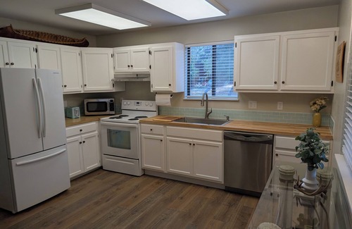 Ahsahka House | "New Listing" Newly renovated 3-bedroom house with AC in Orofino.