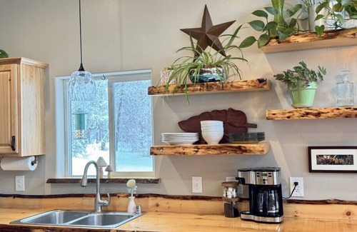 Fishhook Cabin | NEW-Little Susitna Hideaway