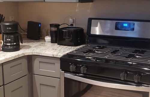 Truth or Consequences House | New Luxury home in the heart of the Hot Springs district.