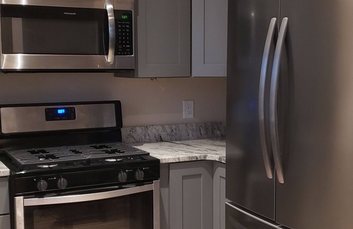 Truth or Consequences House | New Luxury home in the heart of the Hot Springs district.