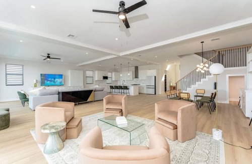 Port Isabel House | NEW LUXURY 4,000 SF Waterfront Home w/Pool , Sleeps 20