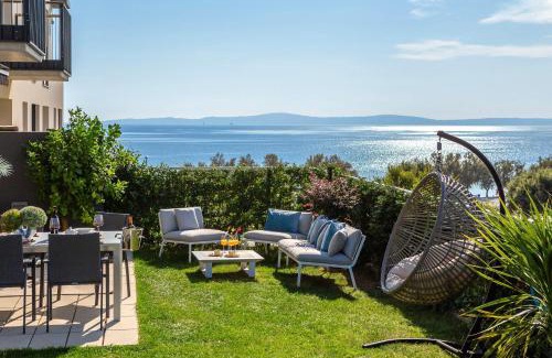 Znjan Apartment | New LUXURY apartment with sea view and PRIVATE heated pool, 50m from the beach